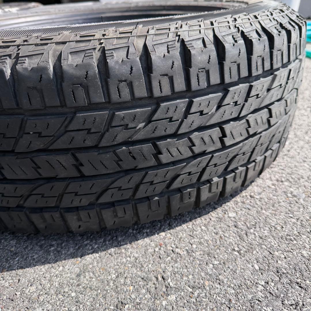 215/65R16 YOKOHAMA タイヤ