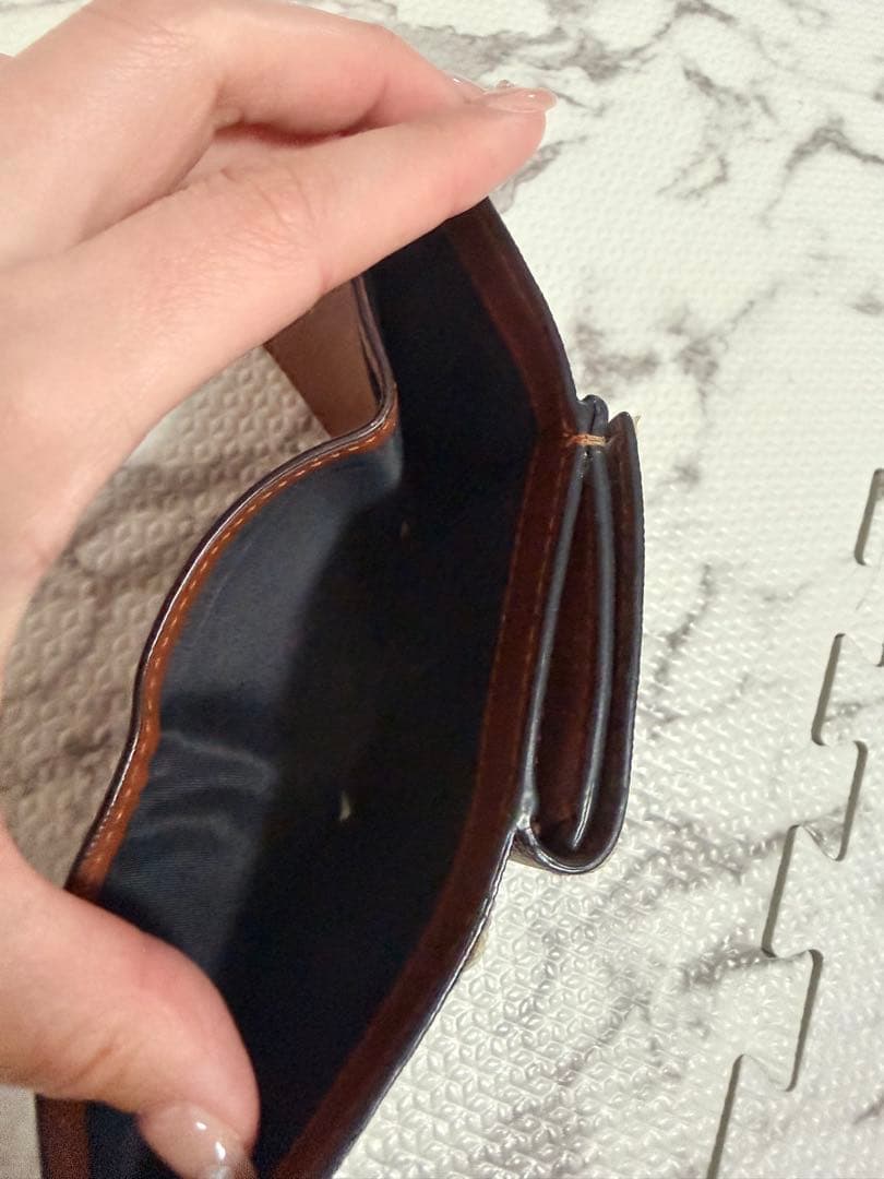 BURBERRY モノグラム 三つ折り財布