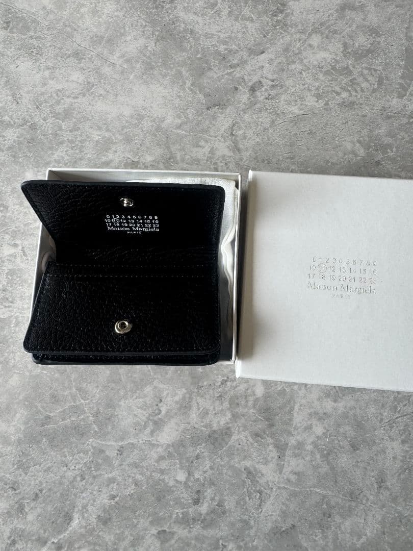 Maison Margiela ブラック三つ折り財布