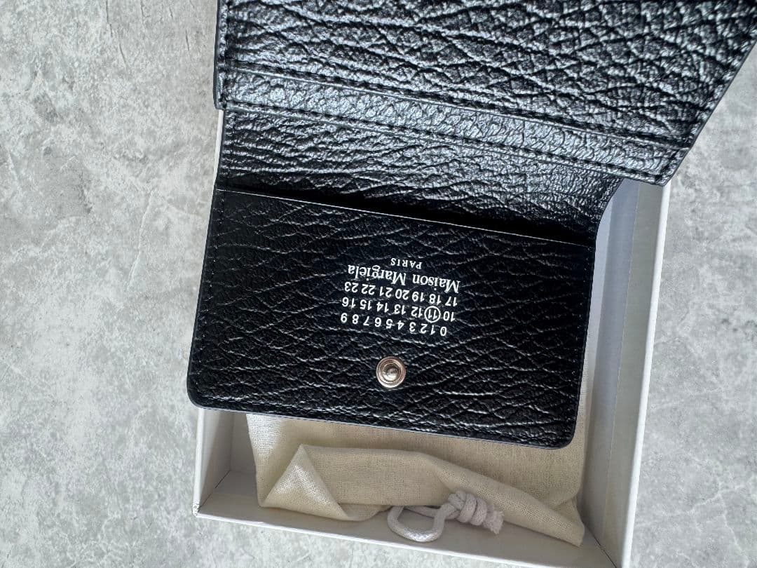 Maison Margiela ブラック三つ折り財布