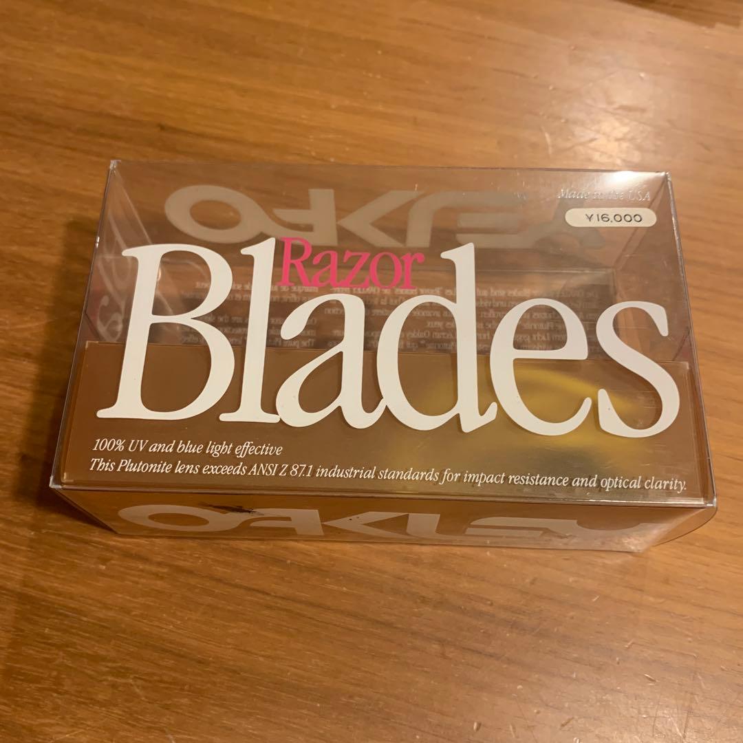 小物 OAKLEY razorblades made in usa