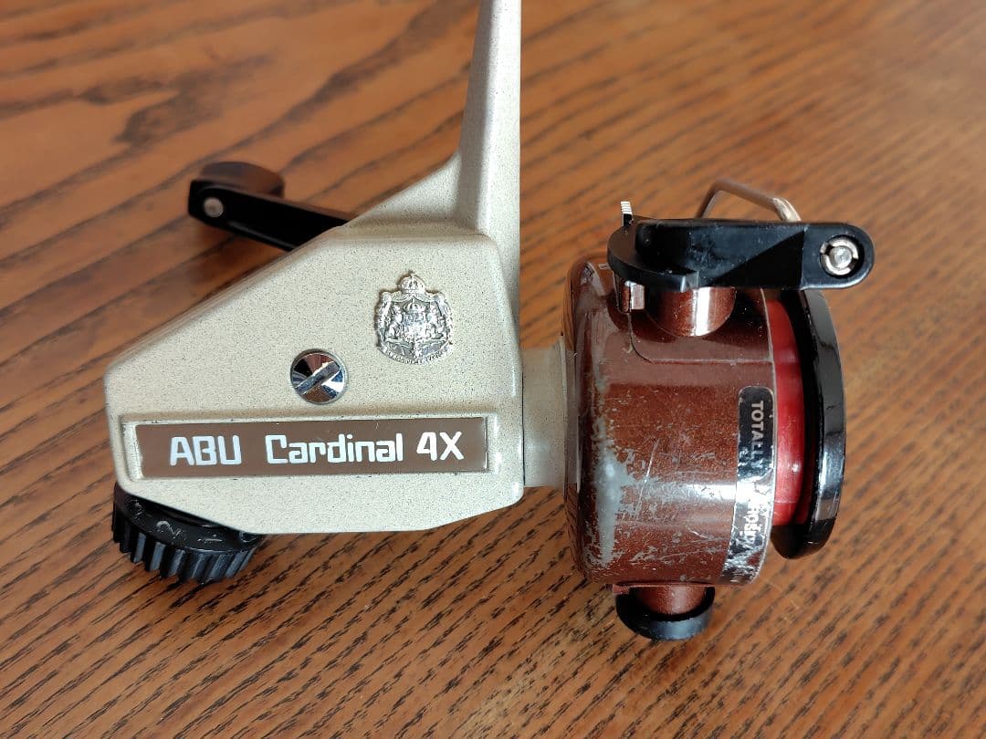 ABU Cardinal 4X スペアスプール付き