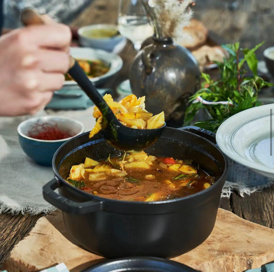 ミトン付❣️ STAUB ストウブ シャロー ココット 26cm ブラック 両手鍋