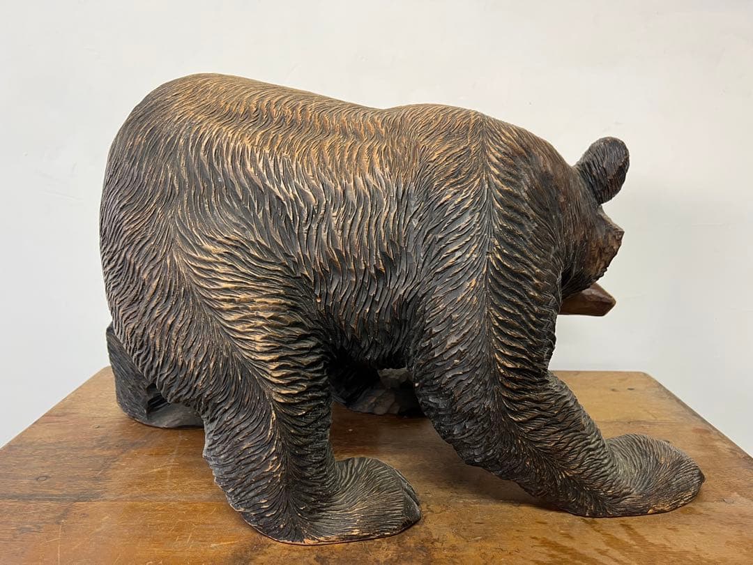 クマの彫刻　木彫　オブジェ