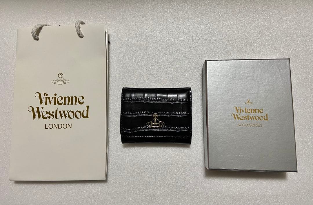 【新品未使用】Vivienne Westwood 三つ折り財布 ブラック
