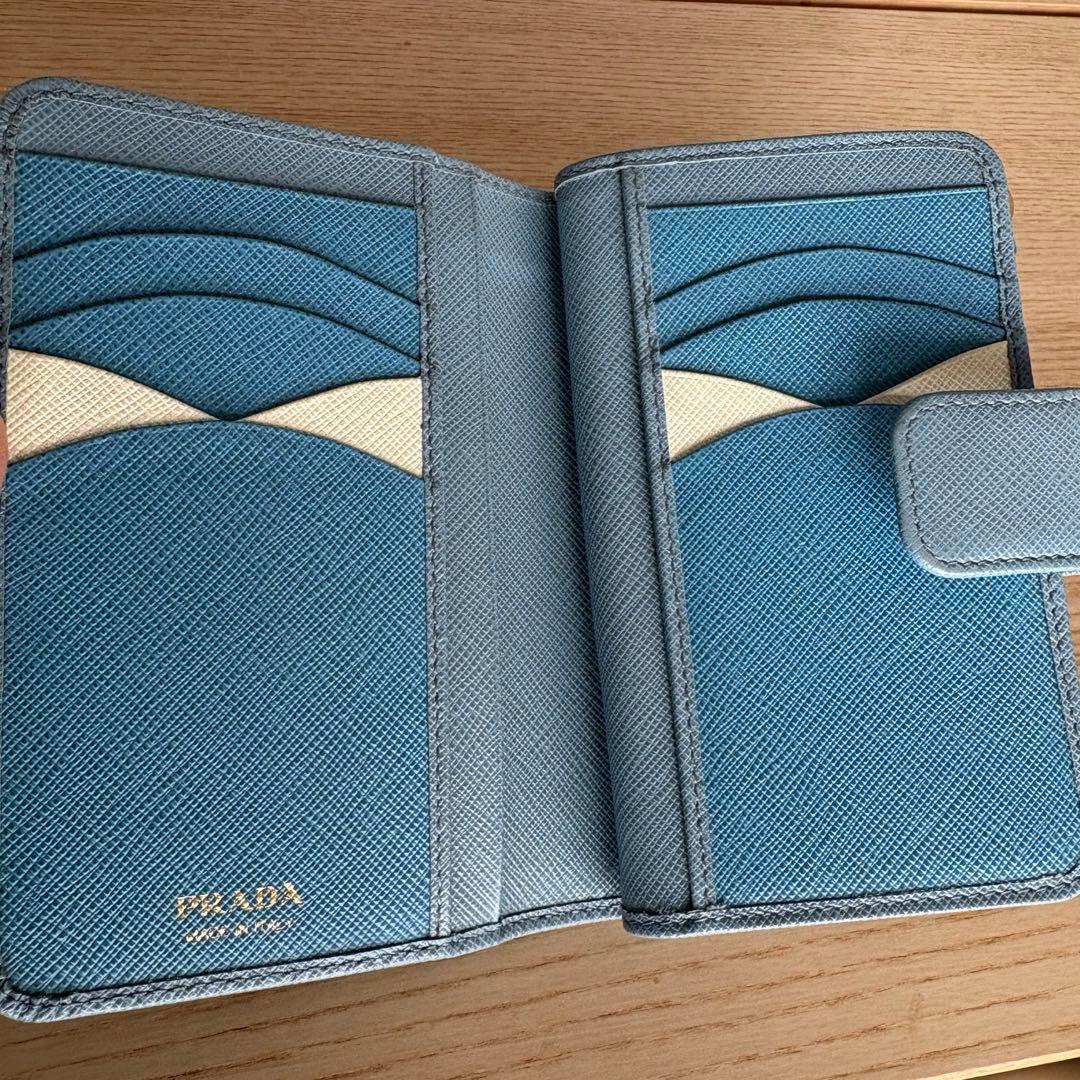 PRADA ライトブルー 二つ折り財布