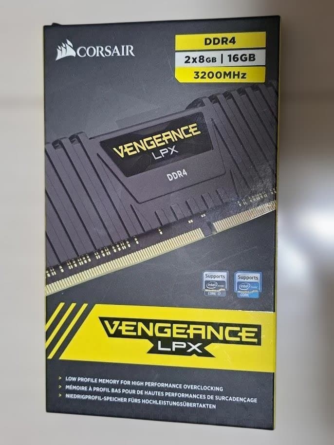 CORSAIR DDR4-3200MHz 16GB (8GB×2枚キット)送料込