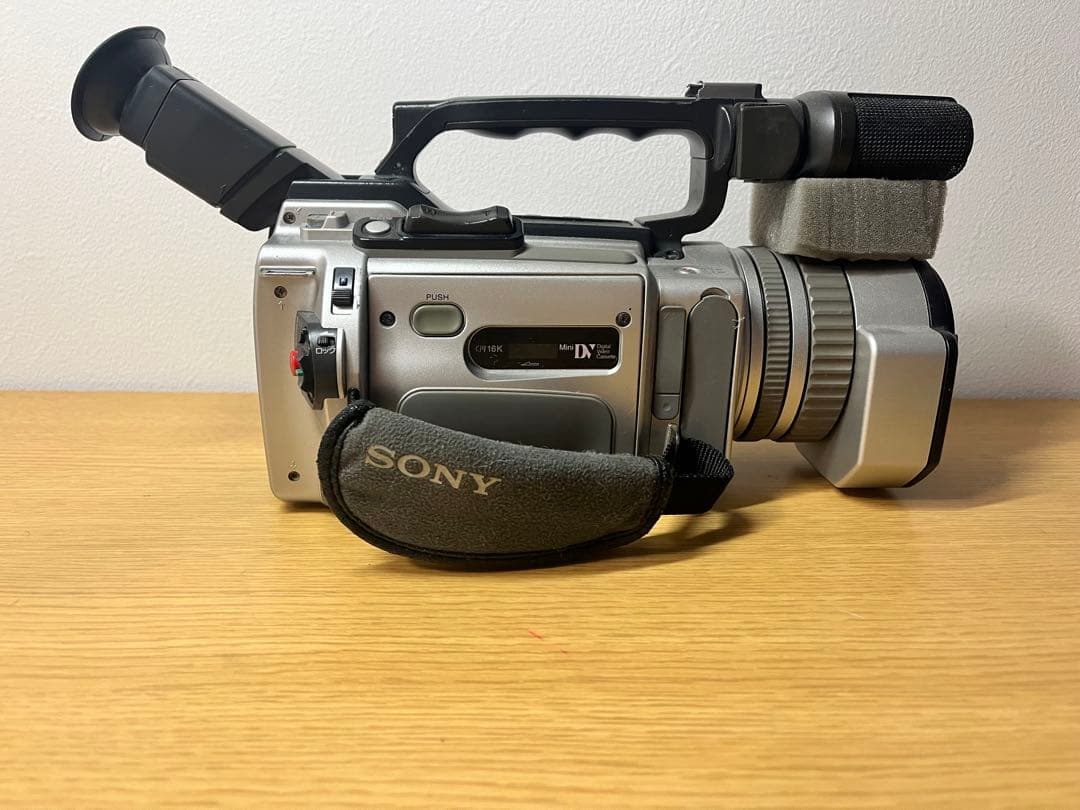 【ジャンク品】SONY デジタルハンディカム VX2000