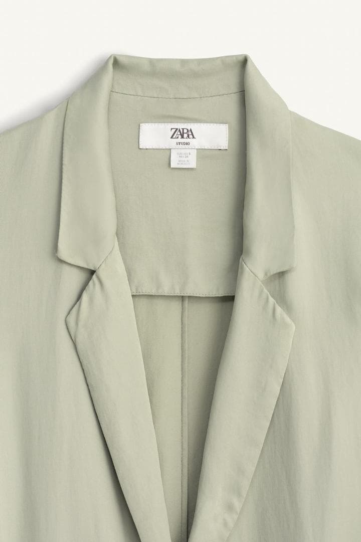 新品 ZARA LIMITED EDITION 流れるようなブレザー 緑色 M
