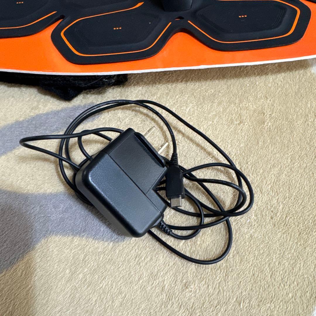 SIXPAD アブズベルト