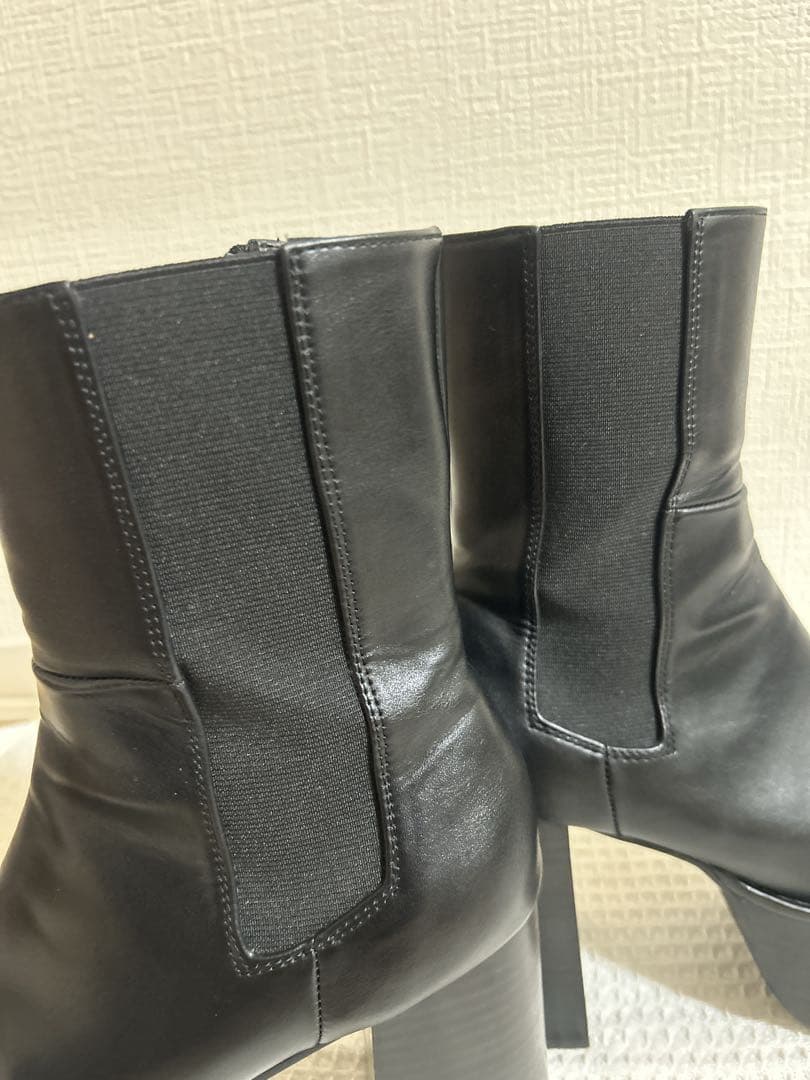 EMODA 厚底ショートブーツ 黒 美品 Mサイズ