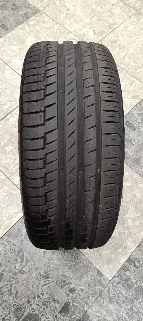 Continental 2025年製　235/40R19 4本セット