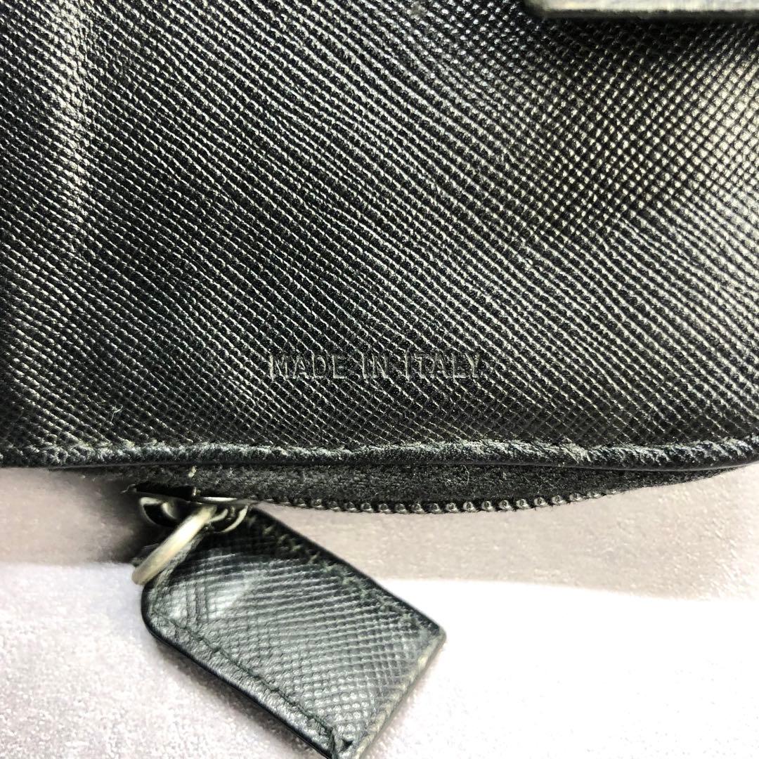 PRADA プラダ サフィアーノレザー 三角ロゴ コンパクトジップ 二つ折り財布