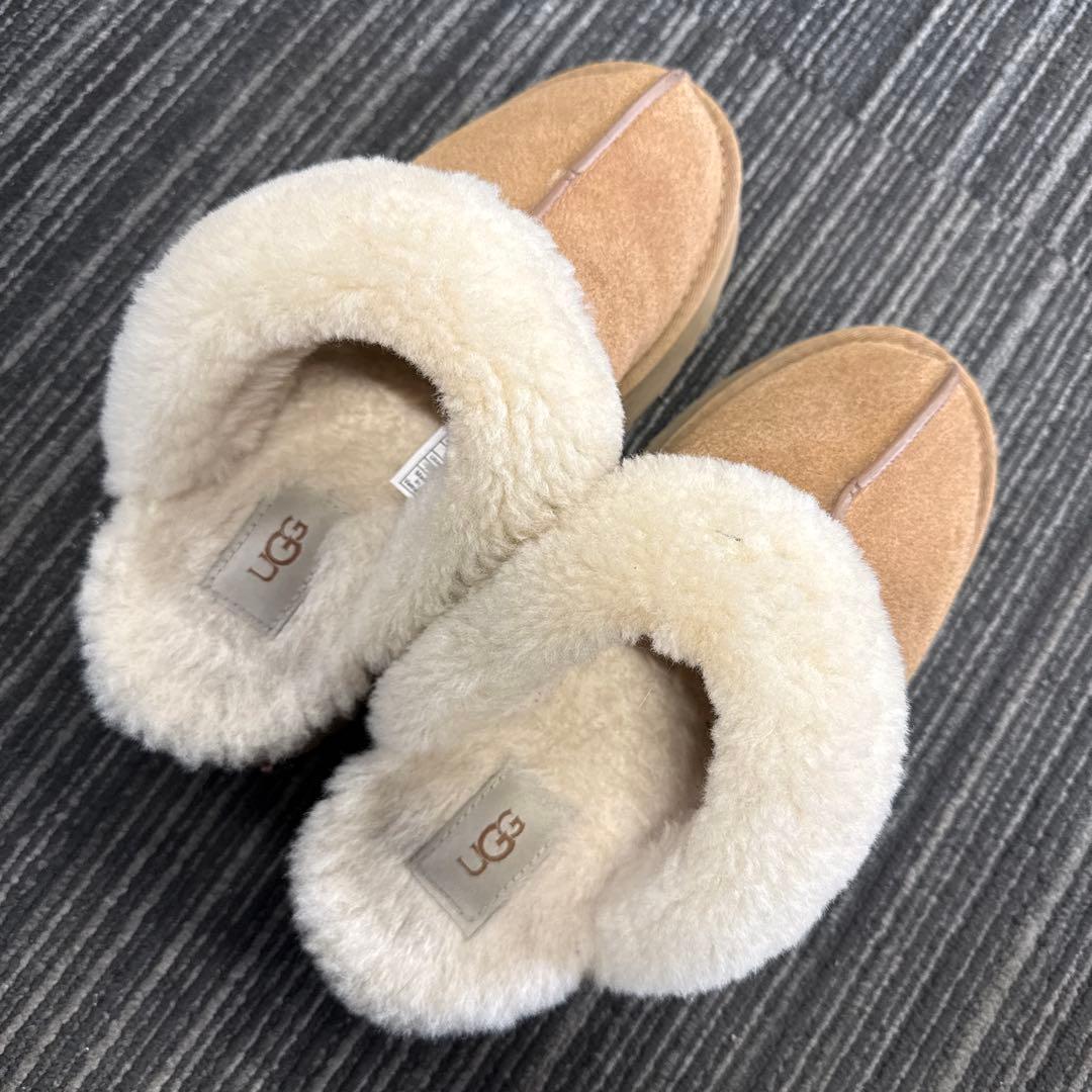 UGG ベージュ ムートンブーツ