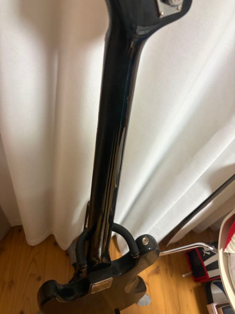 Busker's（バスカーズ）ベース　ジャズベース　シールド、ピック付属
