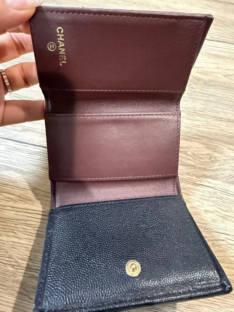 ぽっくん。シャネル CHANEL キャビアスキン マトラッセ 三つ折り財布