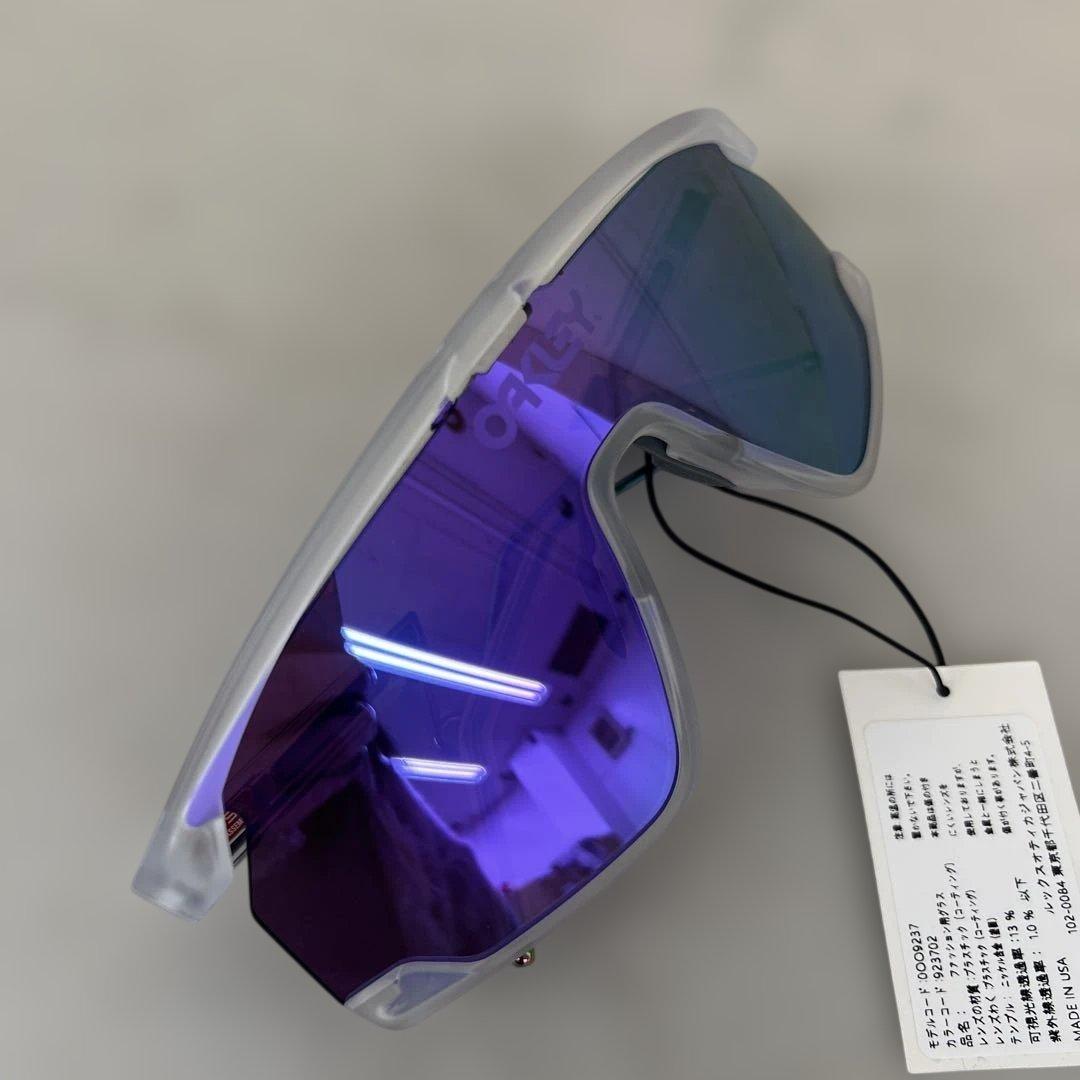 603221 サングラスOO9237 BXTR L