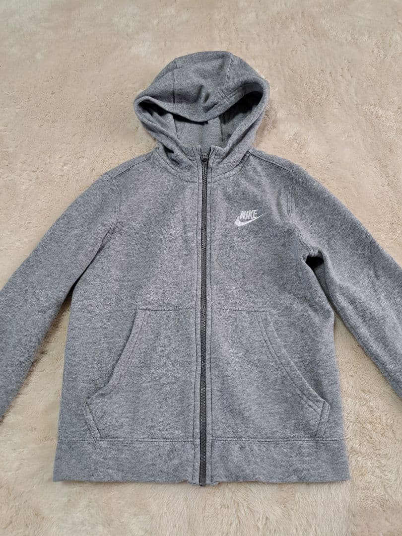 男の子　140 まとめ売り ノースフェイス NIKE アウター ユニクロ ８点