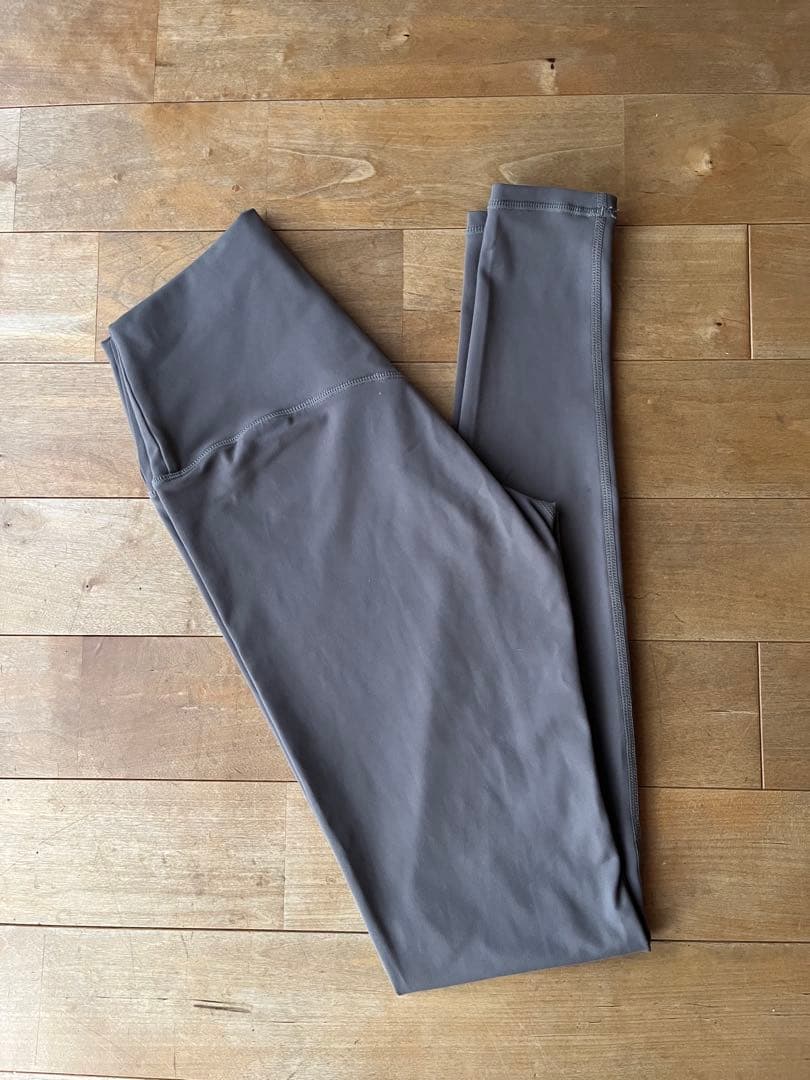 新品未使用　sukalaベーシックトレンカレギンス　size Sブラウン