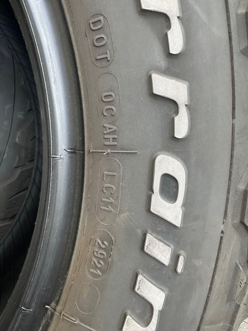 BFGoodrich All-Terrain KO2 265/70R17 2本