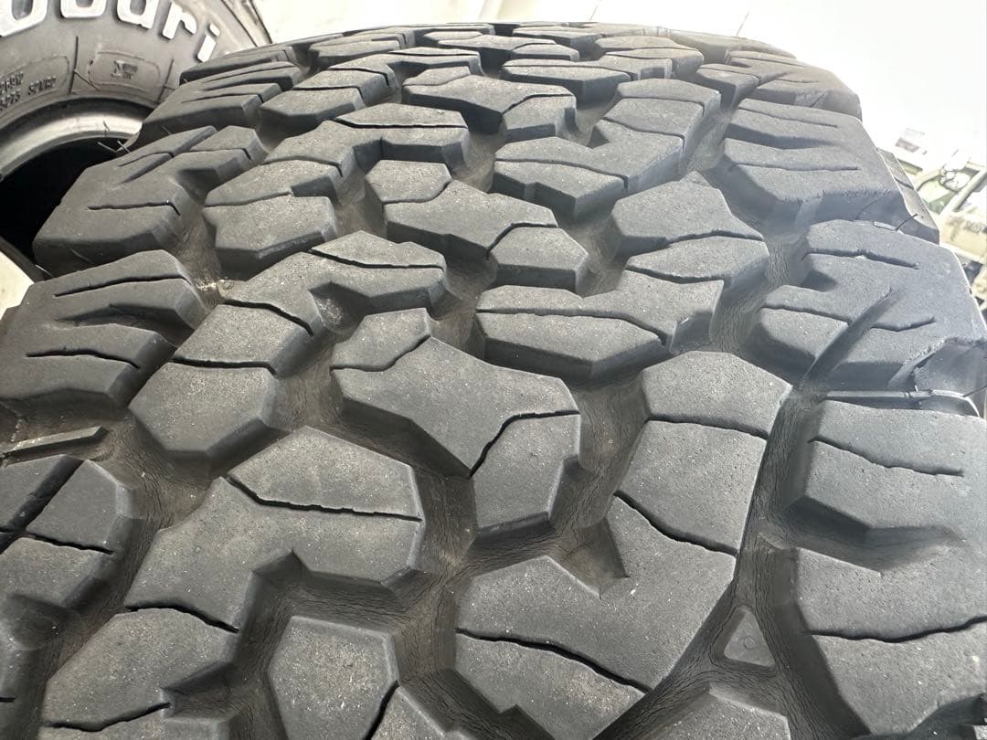 BFGoodrich All-Terrain KO2 265/70R17 2本