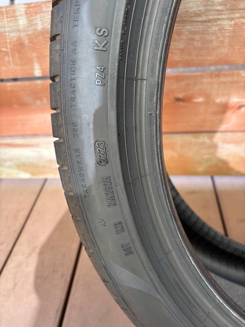 タイヤ・ホイール PIRELLI 255/40R21 P-ZERO
