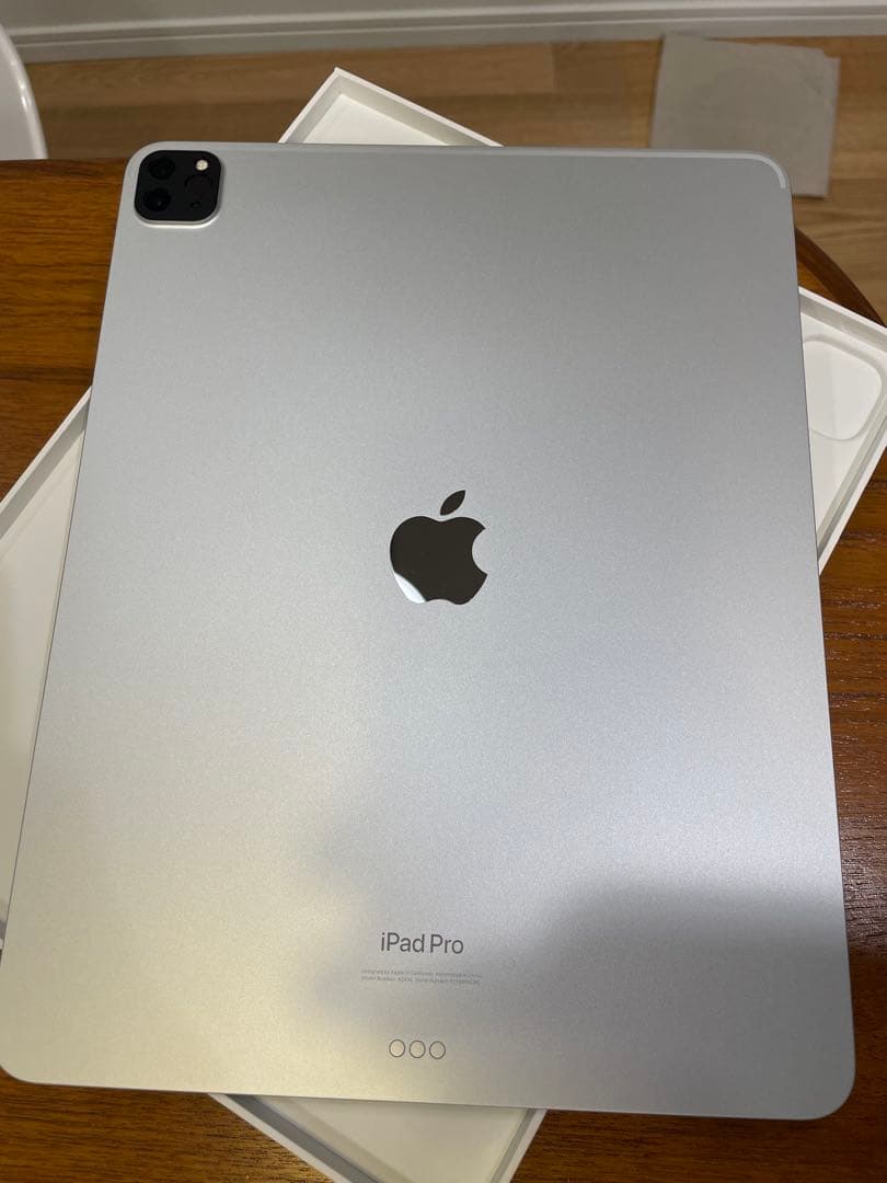 Apple iPad Pro 12.9インチ 第6世代 シルバー 本体