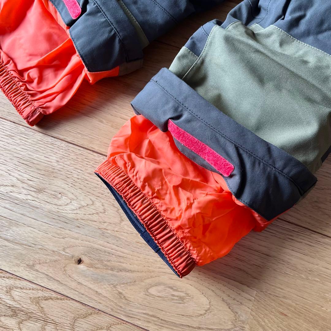 美品BURTON バートン　キッズ　スキー　スノーボードウェア ワンピース　2T
