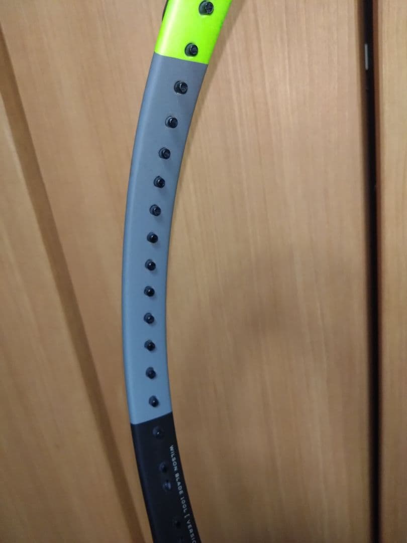 Wilson BLADE100L V7.0 G2 テニスラケット