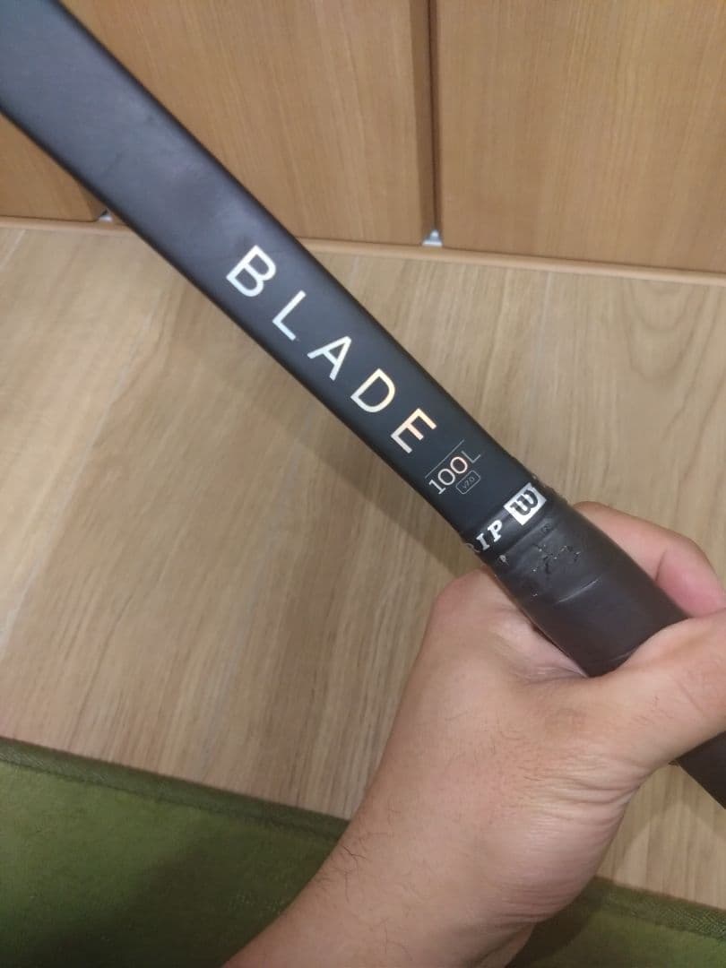 Wilson BLADE100L V7.0 G2 テニスラケット