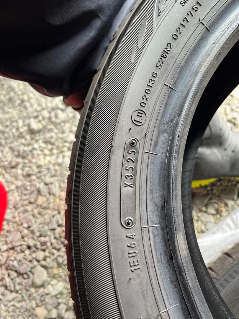 DUNLOP サマータイヤ 155/65R15 新車外しです　4本です