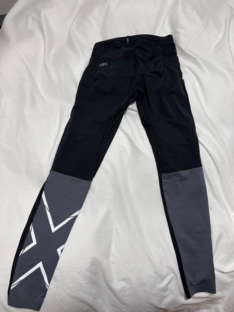 2XU タイツ ブラック グラデーションデザイン