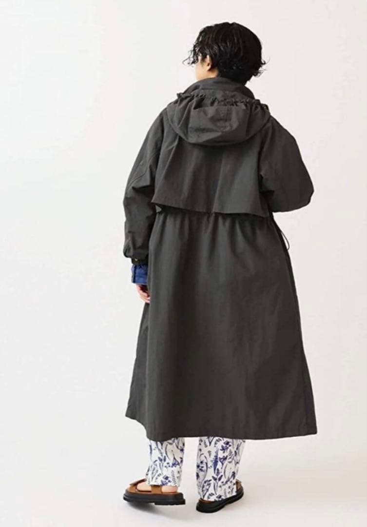美品 IENA Onibegieリサイクルナイロンコート グレー 38