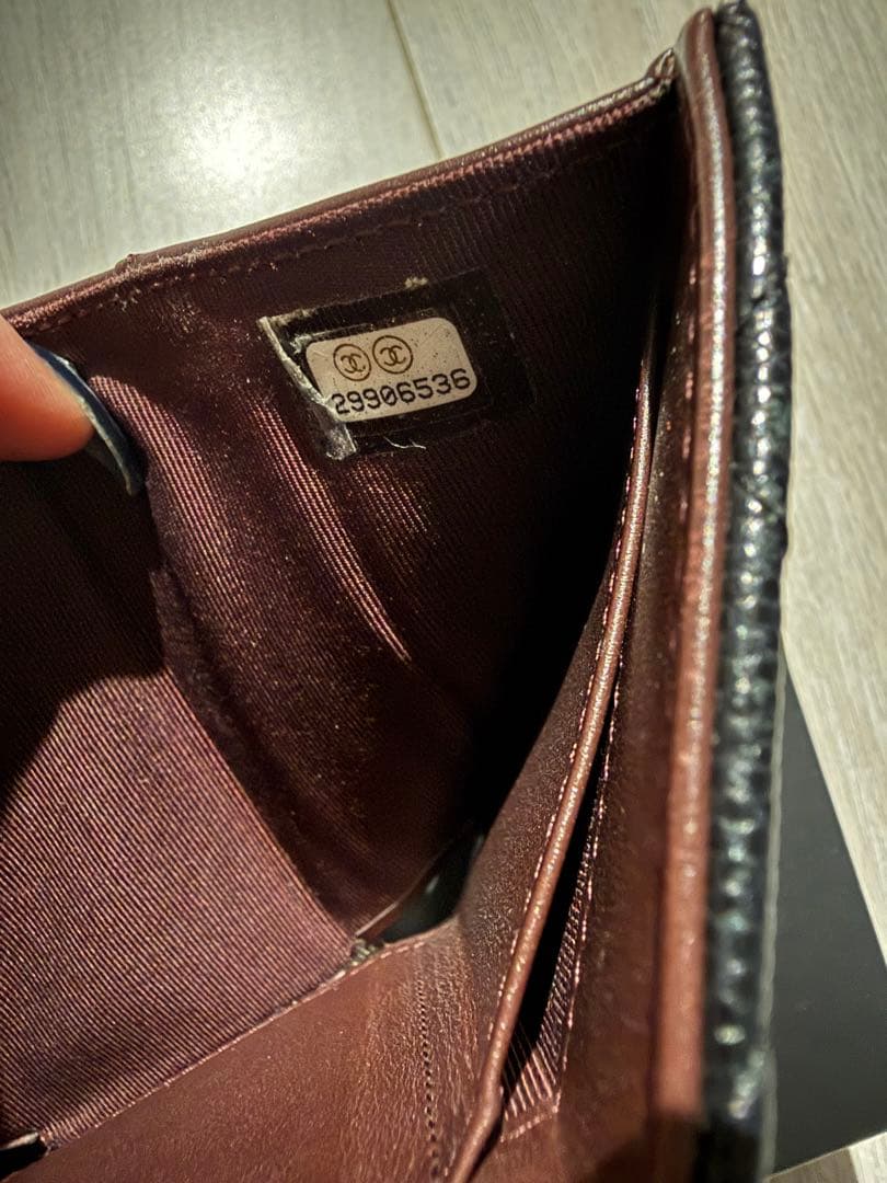 CHANEL クラシックスモールフラップウォレット　キャビアスキン　三つ折り財布