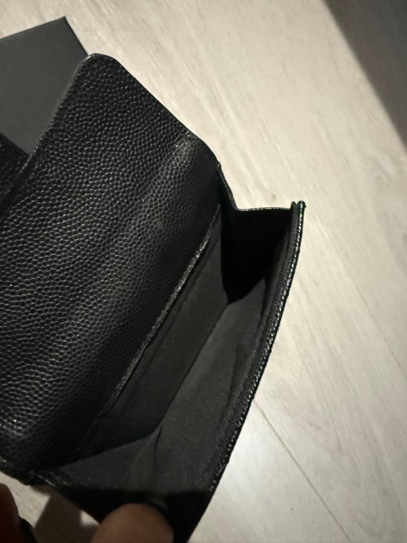 CHANEL クラシックスモールフラップウォレット　キャビアスキン　三つ折り財布