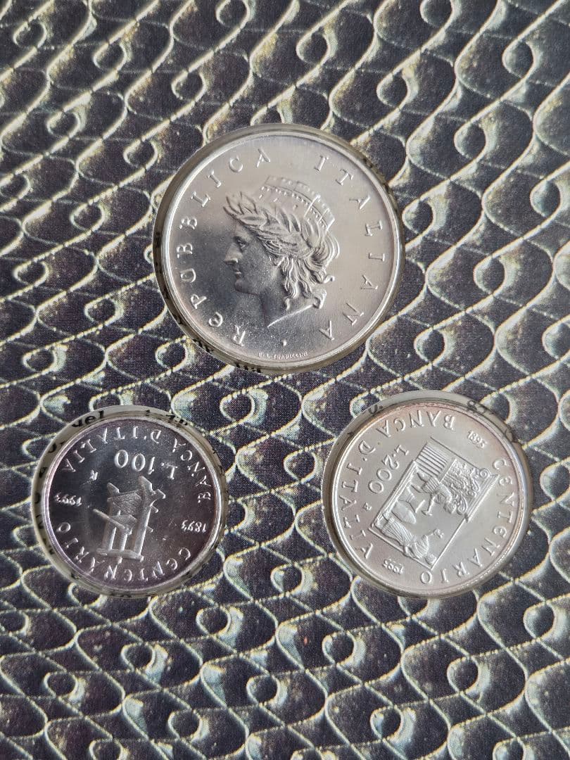 (地金価格)イタリア共和国　イタリア銀行創設100周年記念銀貨　3枚　1993