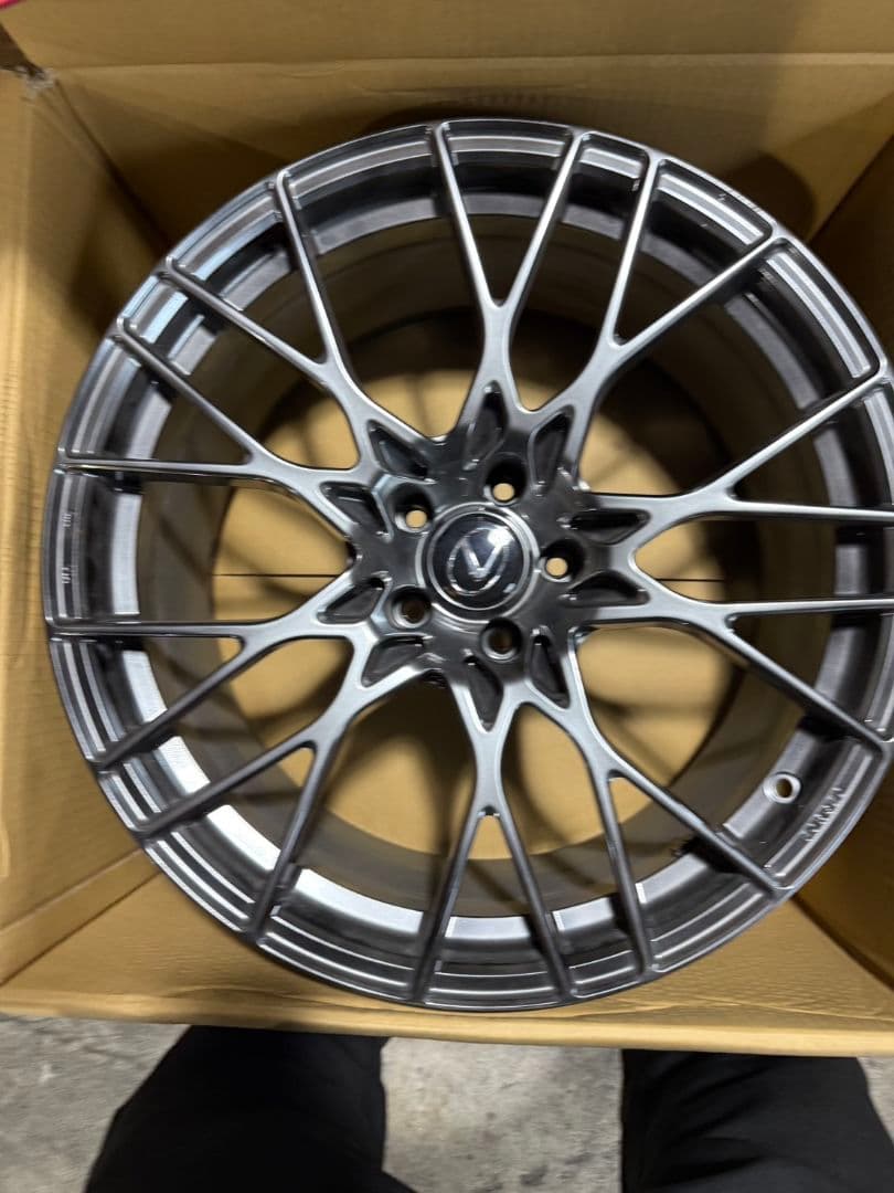 TRD サーキットクラブスポーツ20インチ