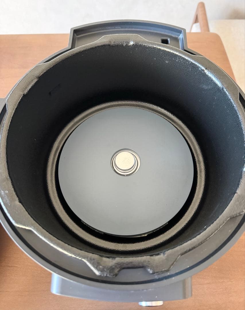 ☆ 《アイリスオーヤマ》電気圧力鍋　4.0L ブラック KPC-MA4-B