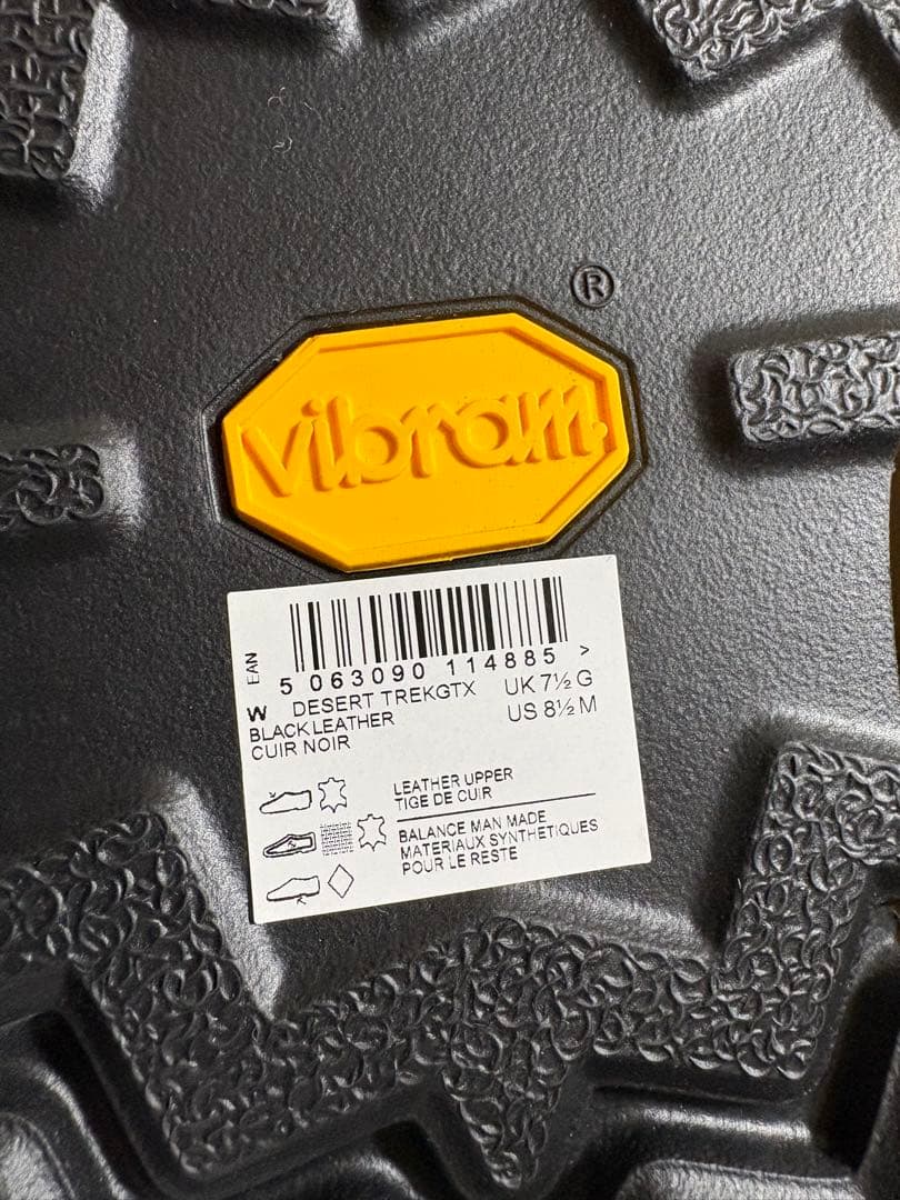 新品　定価33000円　ClarksクラークスDesert Trekゴアテックス