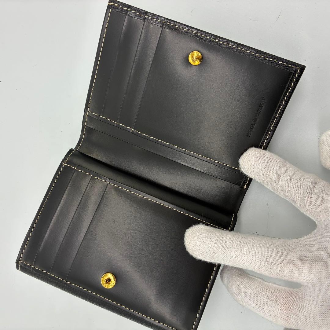 美品】バーバリー　二つ折り財布　ブラック　レザー　ゴールド金具　ノバチェック