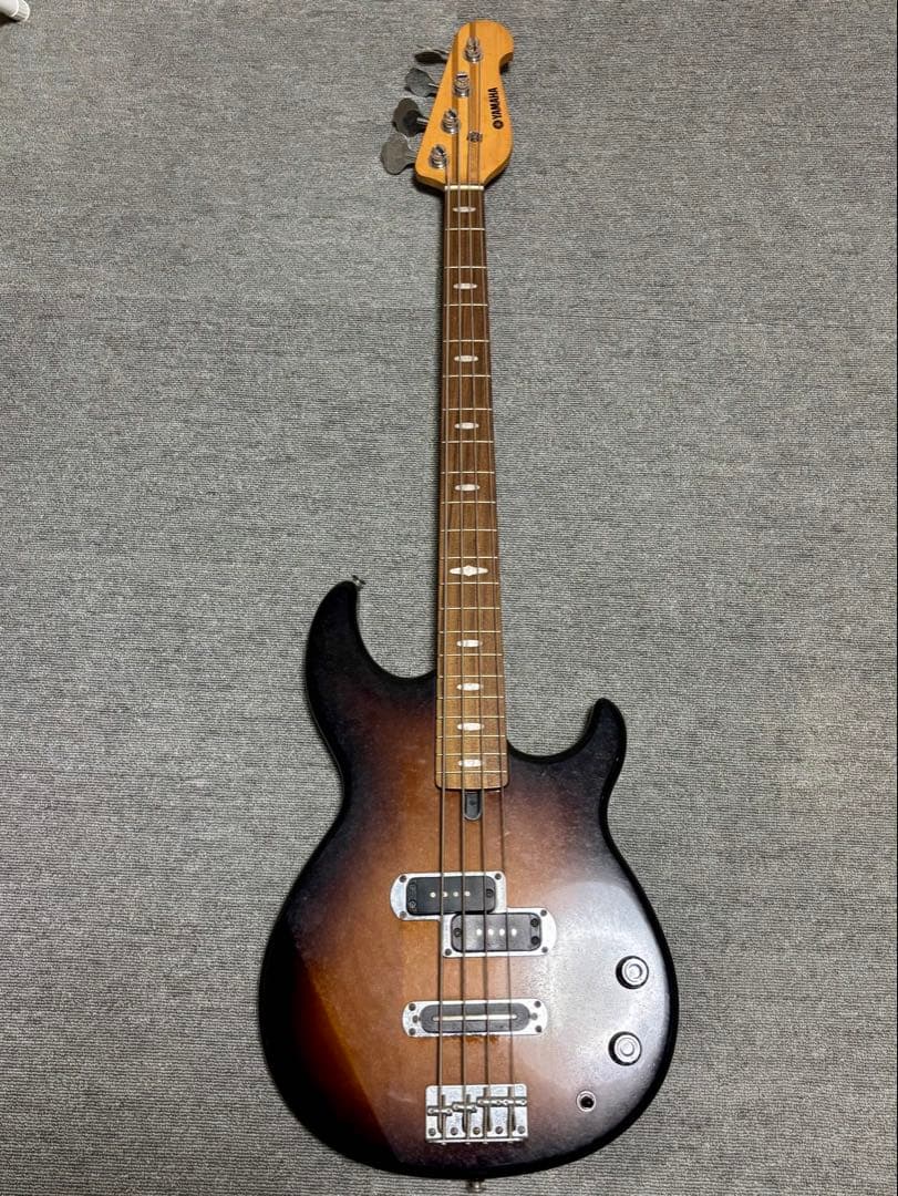 ベース YAMAHA BB424 TBS