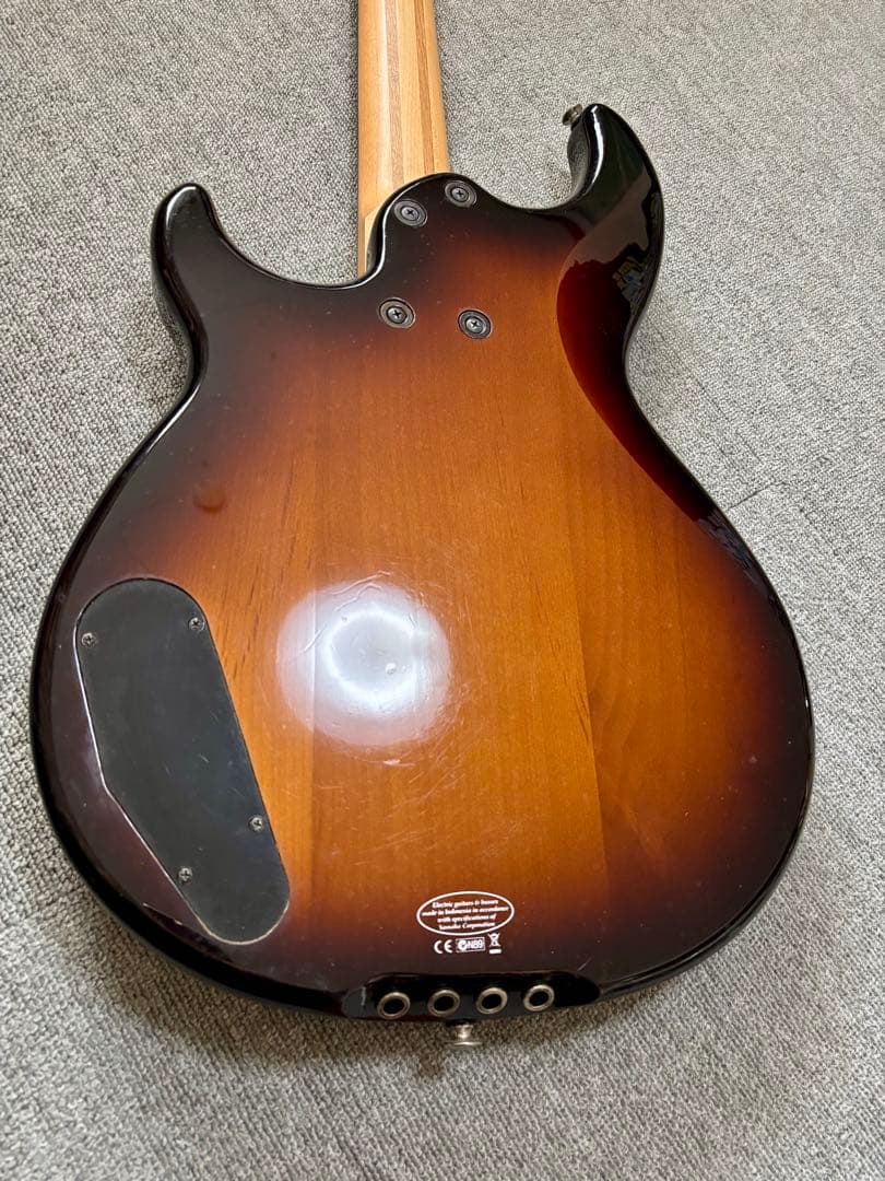 ベース YAMAHA BB424 TBS