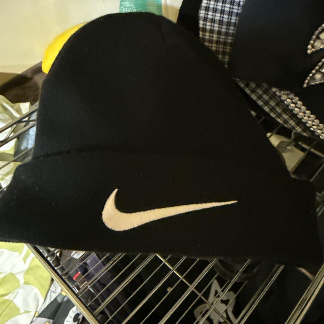Stüssy & Nike ブラックニット帽