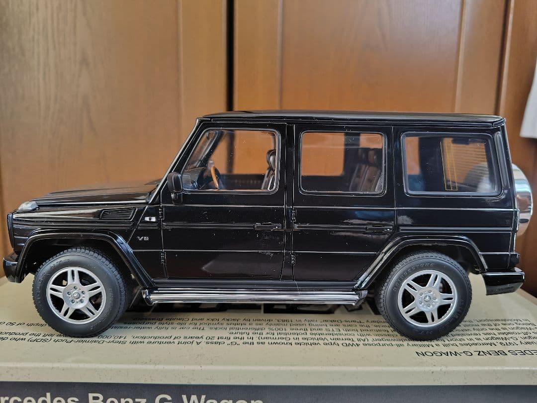 【絶版品】オートアート　1/18メルセデスベンツ　G500L ゲレンデ