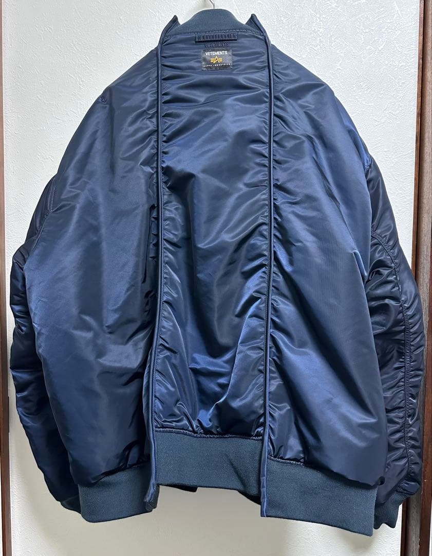 ジャケット・アウター VETEMENTS 18AW Cut-Up Reversible Bomber