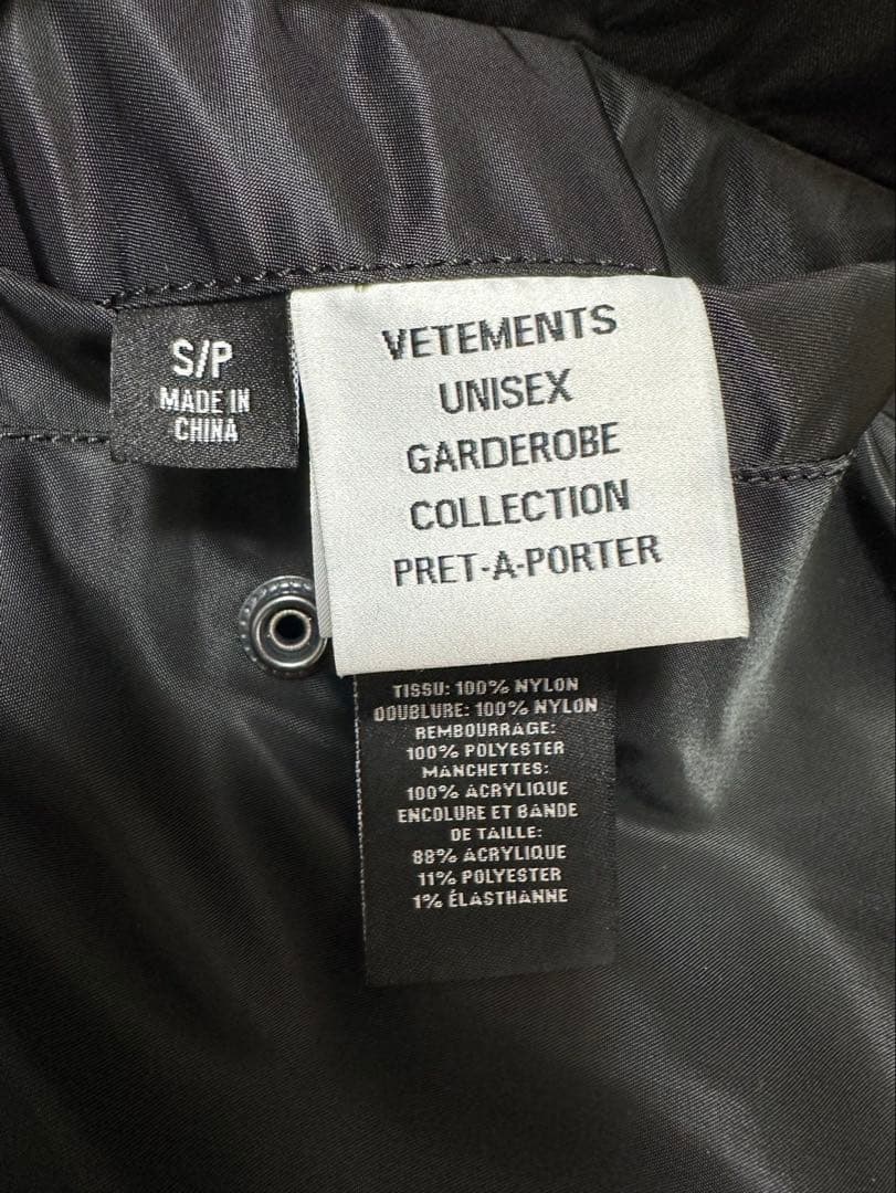 ジャケット・アウター VETEMENTS 18AW Cut-Up Reversible Bomber