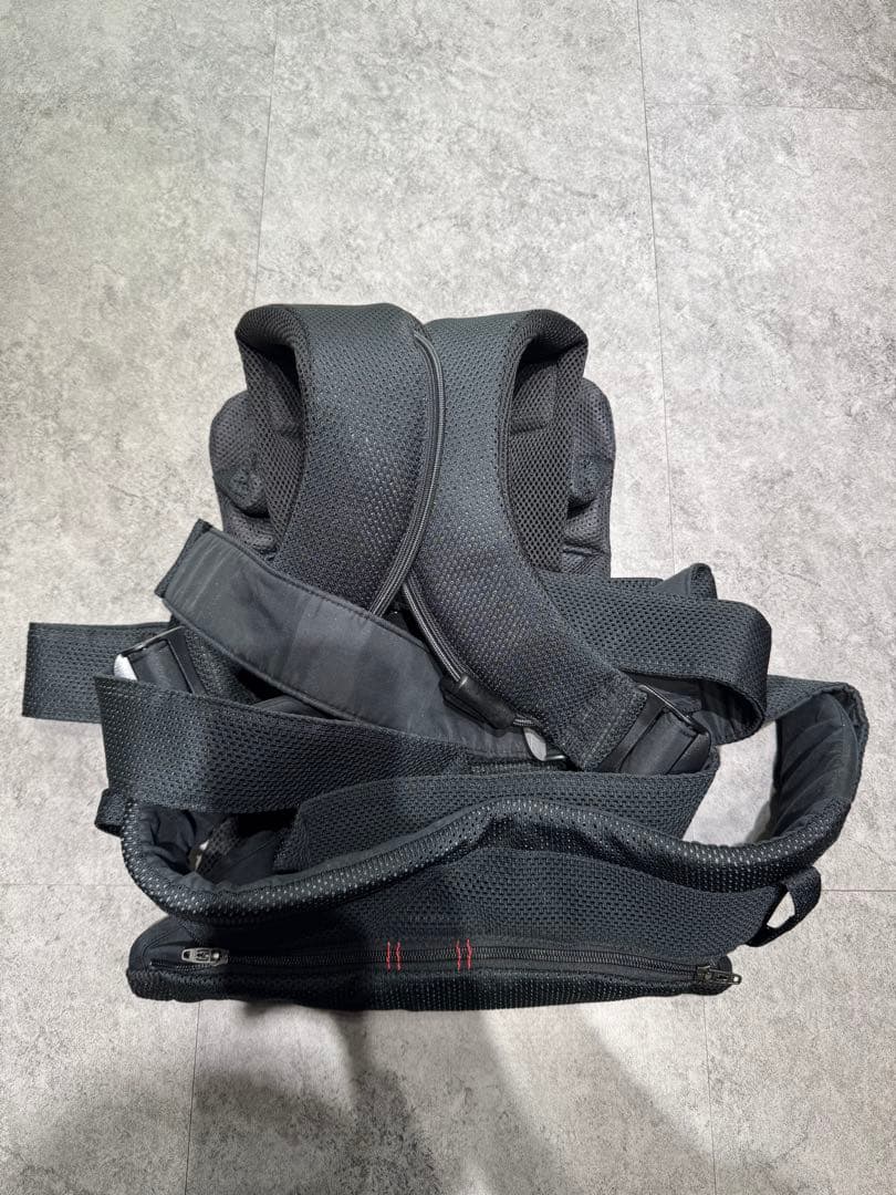✨美品✨ BABYBJORN ベビービョルン　抱っこ紐　ワンカイ　ブラック　乳児