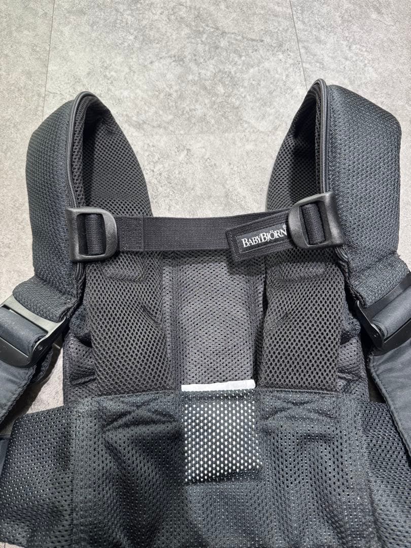 ✨美品✨ BABYBJORN ベビービョルン　抱っこ紐　ワンカイ　ブラック　乳児