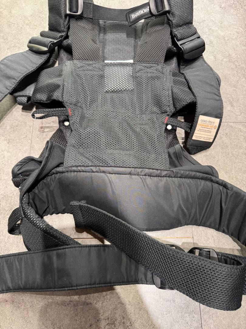✨美品✨ BABYBJORN ベビービョルン　抱っこ紐　ワンカイ　ブラック　乳児