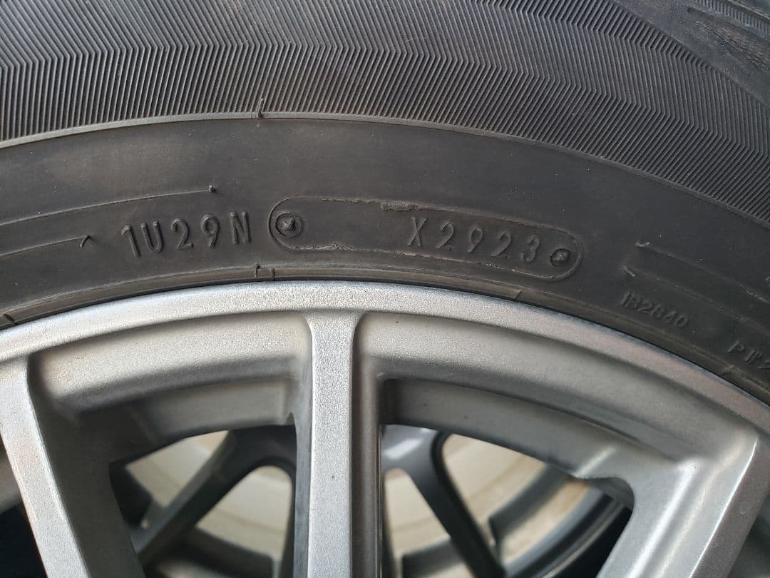 (美品)スタッドレスタイヤ&ホイール　プリウスPCD 100【M-5】